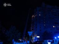 Вночі дрони атакували Київ: постраждали приватні будинки, багатоповерхівка та&nbsp;ТЦ Dream Town (фото, відео)