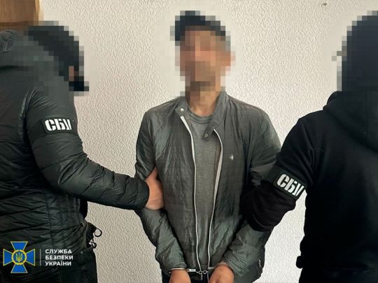 Затримання агента рф у Сумській області. Фото СБУ