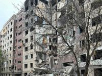 У Костянтинівці росіяни вдарили авіабомбою по житловому будинку. Фото прокуратури