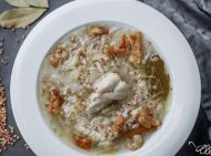 Капустняк з&nbsp;гречкою та&nbsp;шкварками: рецепт від Євгена Клопотенка