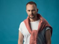 Їй&nbsp;було 18: популярний співак вразив відвертим зізнанням