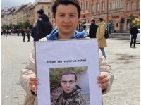Наталка Панченко з фото військовополоненого Ігоря Березанця 