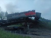 В рф упали сразу два путепровода. Фото губернатора Курской области