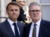 Премьер-министр Великобритании Кир Стармер и президент Франции Эмманюэль Макрон