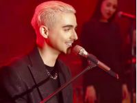 Співак та автор пісень Melovin