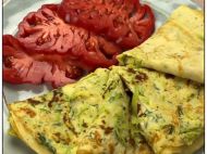 Кабачковые блинчики со&nbsp;сметанным соусом от&nbsp;Лизы Глинской: просто, вкусно, полезно
