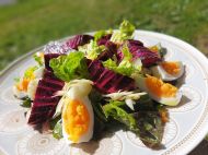 Фантастически вкусный свекольно-сырный салат: подавайте, как в&nbsp;лучшем ресторане
