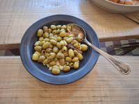 Оливки у мисці. Фото Ольги Сметанської, «ФАКТИ»