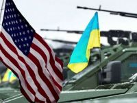 Прапори США та України