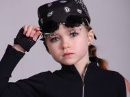 Мечтает попасть на&nbsp;цирковой фестиваль в&nbsp;Монте-Карло: уникальная 7-летняя гимнастка установила рекорд Украины, провисев под куполом на&nbsp;одной пятке