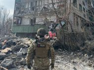 Ворог вдарив по&nbsp;Костянтинівці авіабомбами: є&nbsp;загиблі, під завалами шукають людей (фото, відео)
