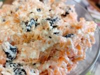 Витаминный салат из моркови и чернослива
