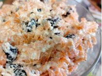 Витаминный салат из моркови и чернослива