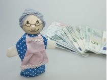 Правиательство усилило правила идентификации получателей выплат. Фото Pixabay
