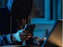 Мошенники придумали схему с рассылкой вредоносных SMS-сообщений - Фото: intent.press