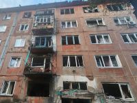 Росіяни вдарили дроном по багатоповерхівці в Донецькій області