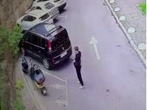 У Києві намагалися підірвати бійця Азова вибухівкою у скутері