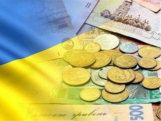 украинский флаг и деньги
