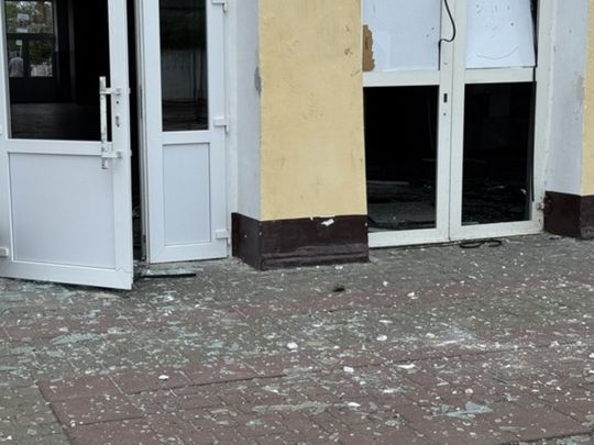 Внаслідок обстрілу росіян у ніч проти 29 червня постраждав вокзал у Полтаві&nbsp;— Фото: Суспільне Полтава