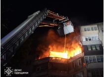 Россияне ударили дроном по многоэтажке в Одессе, фото ГСЧС