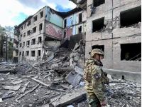 Зруйноване українське місто