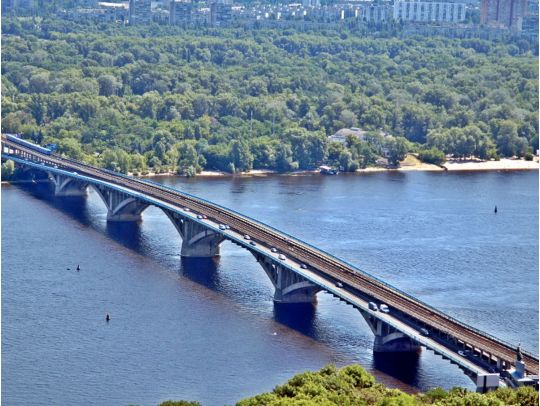 Мост метро начали ремонтировать осени 2024, фото Википедия