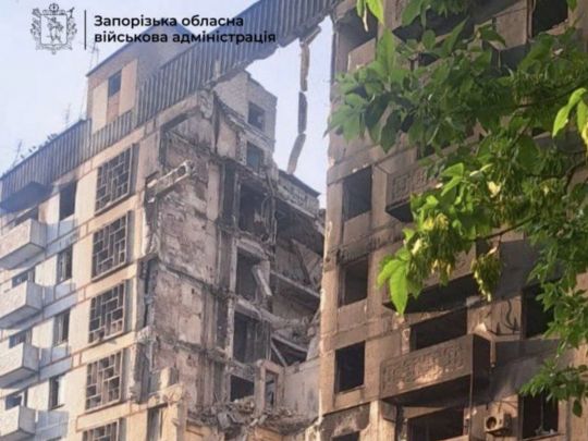 У прифронтовому Степногірську КАБ зруйнував багатоповерхівку, фото Запорізька ОВА 