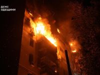 В Одессе дрон-камикадзе врезался в жилую многоэтажку. Фото ГСЧС