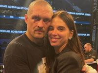 Олександр Усик із дружиною Катериною