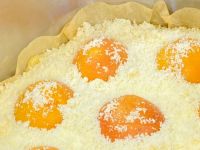 Пиріг з абрикосами та сиром
