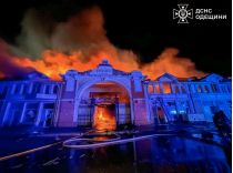 В Одесі серйозно постраждав ринок «Привоз», фото ДСНС
