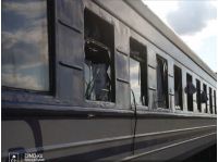 У вагонах потягу пошкоджені вікна, фото Сумська ОВА