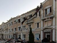 У Слов'янську пошкоджено готель, фото В. Лях