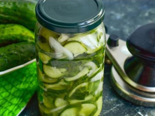 Латгальский салат из огурцов