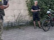 Выдернул чеку и&nbsp;начал угрожать подрывом: в&nbsp;Черкассах мужчина хотел взять в&nbsp;заложники работников ТЦК