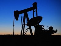 видобуток нафти. Фото pixabay 