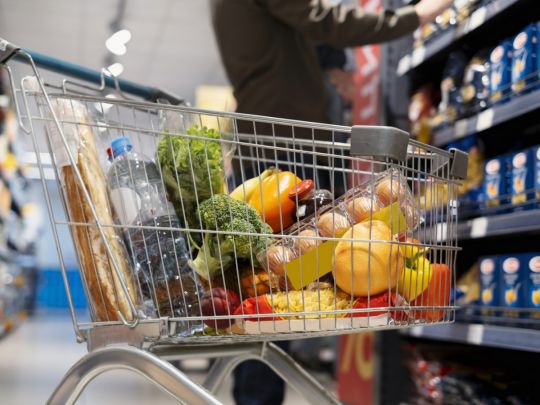 Продукти у супермаркеті. Фото з сайту https://zprz.city/