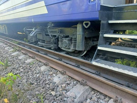 На Закарпатті з рейок зійшли вагони пасажирського поїзда