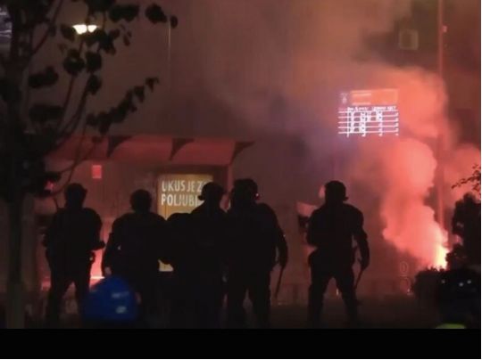 Протести в Сербії стають жорстокішими, фото скріншот відео