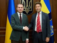 Генеральний прокурор України Руслан Кравченко та посол Італії в Україні Карло Формоза