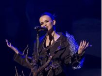 певица SOWA