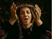Оля Цибульская представила арт-фотосессию ко Дню Независимости