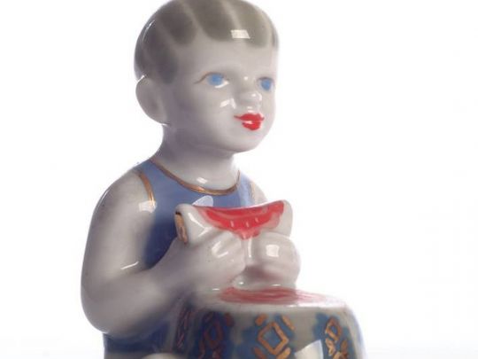 М. Моцак. «Хлопчик з кавуном». Полонський завод художньої кераміки. 1970-ті
