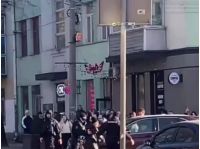 У Рівному натовп заблокував машину ТЦК та СП. Фото&nbsp;— скріншот