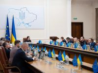 Кабмін змінив порядок перетину держкордону. Фото зі сторінки Юлії Свириденко