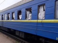 Потяг після обстрілів. Архівне фото https://www.bbc.com/