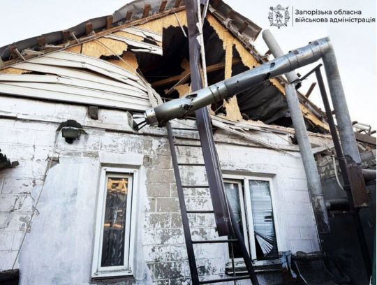 У Запорізькій області росіяни завдали 4 ударів по селу Малокатеринівка, фото ОВА