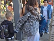 Директор не пускает детей в школу в шортах, фото скриншот видео