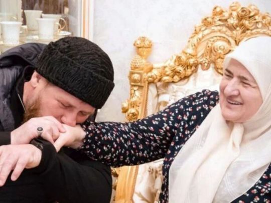 Рамзан Кадиров з матір'ю Аймані Кадировою