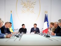 Зеленский принял участие в заседании коалиции желающих. Фото ОП
